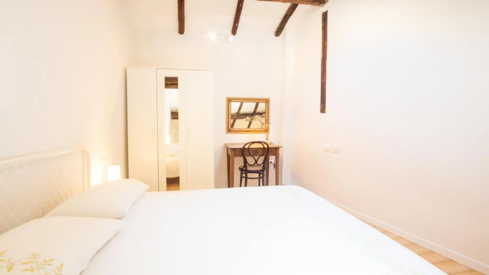 Realkasa Calari Terrace Loft Apartment Bologna Italy