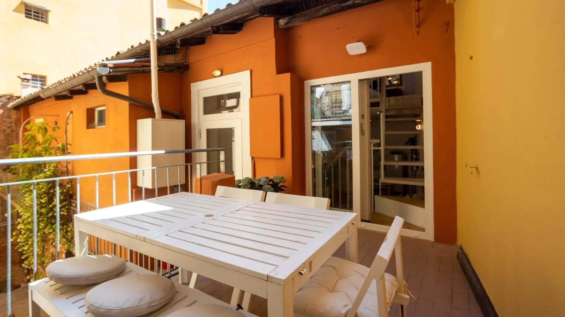 Realkasa Calari Terrace Loft Apartment Bologna